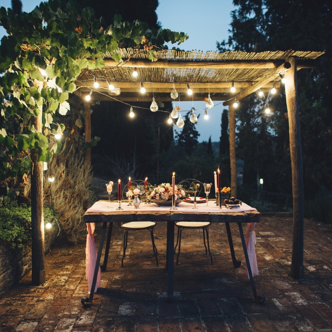 17 Outdoor Wedding Ideas on a Budget | WeddingHero.ca