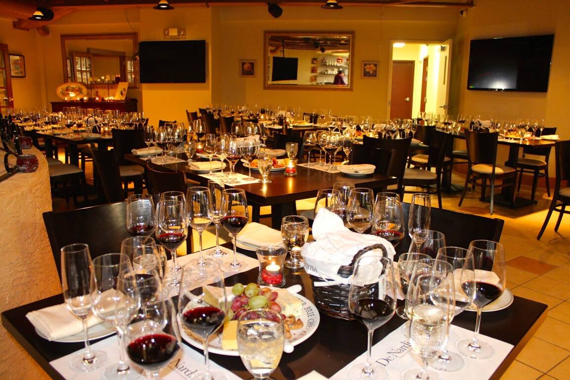 Piazza De Nardi Venue Winnipeg Weddinghero.ca