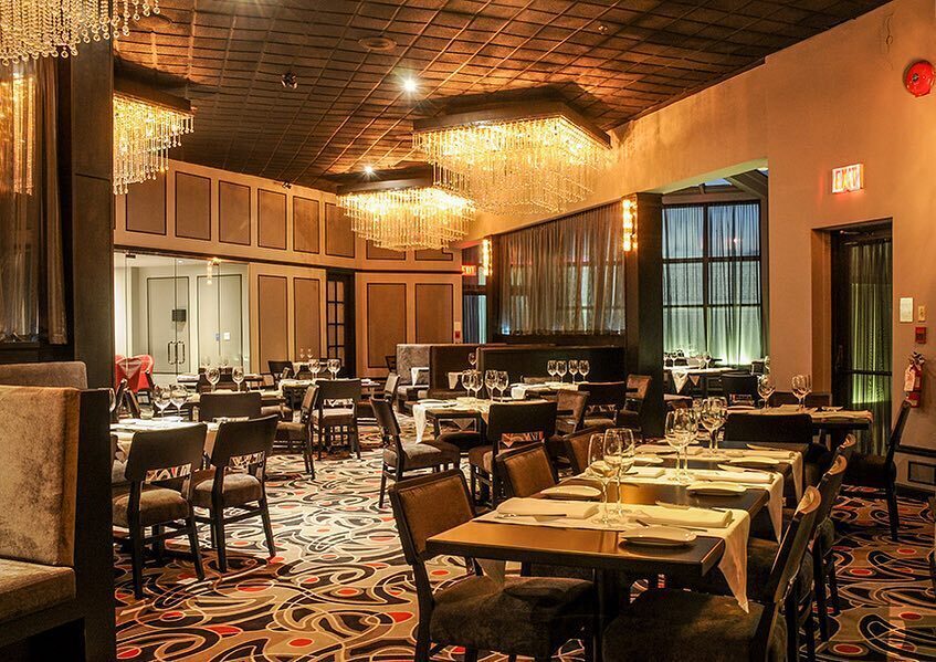 17 Steakhouse and Bar Venue Mississauga Weddinghero.ca