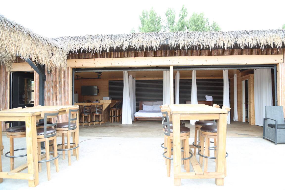 Barefoot Beach Resort