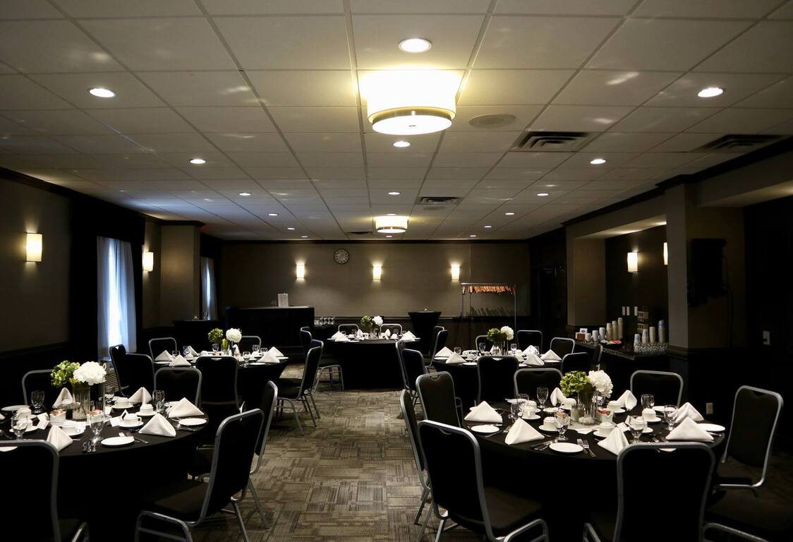 Best Western Plus Village Park Inn