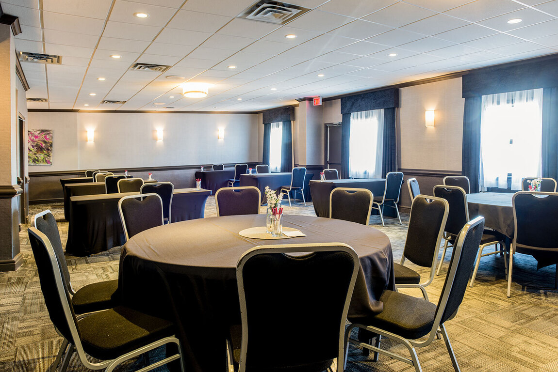 Best Western Plus Village Park Inn