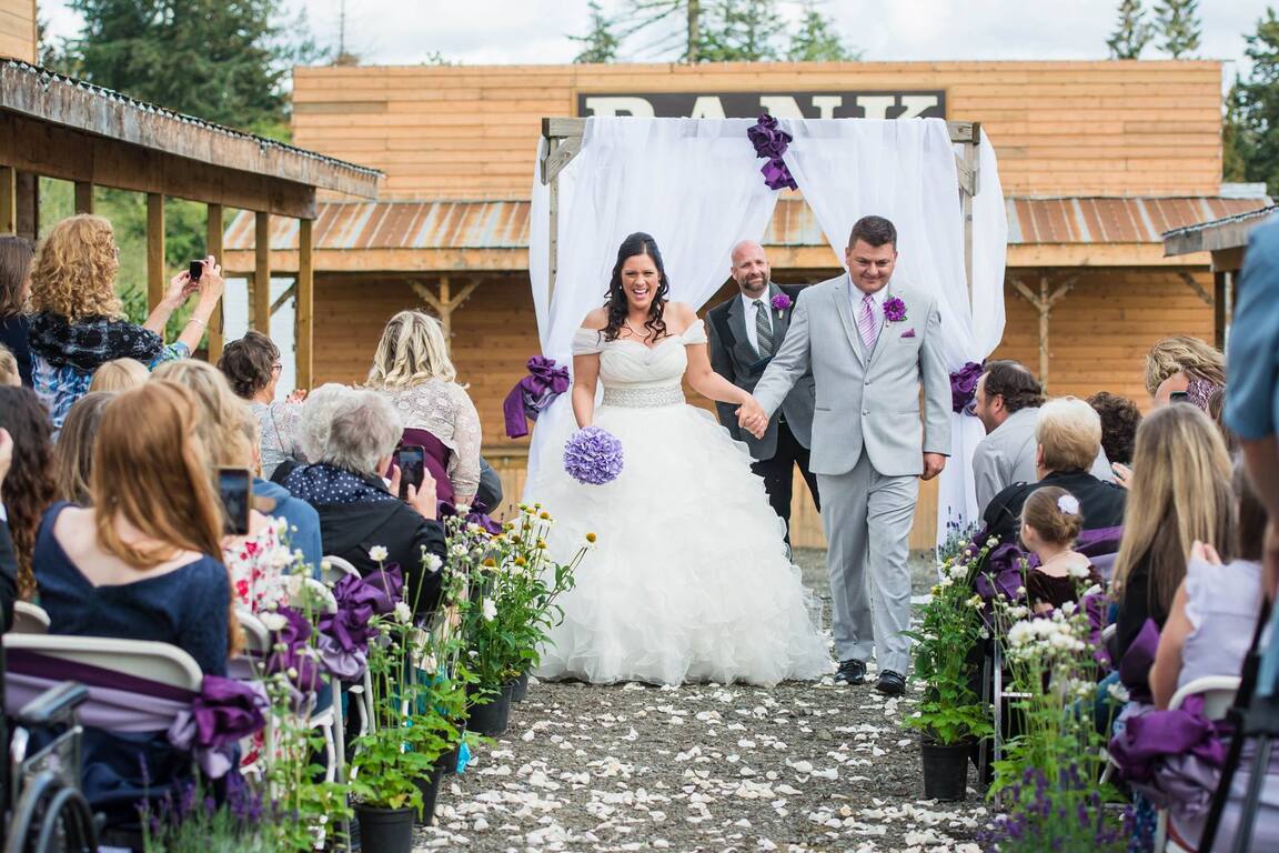 Loft Country Weddings and Carriages