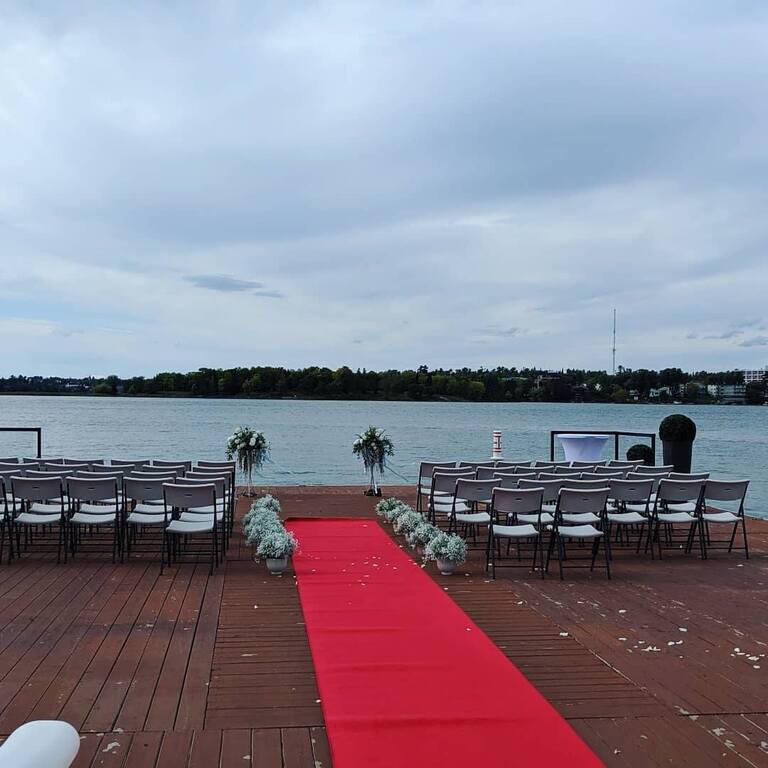 Clarion Lakeside Inn Conference Centre