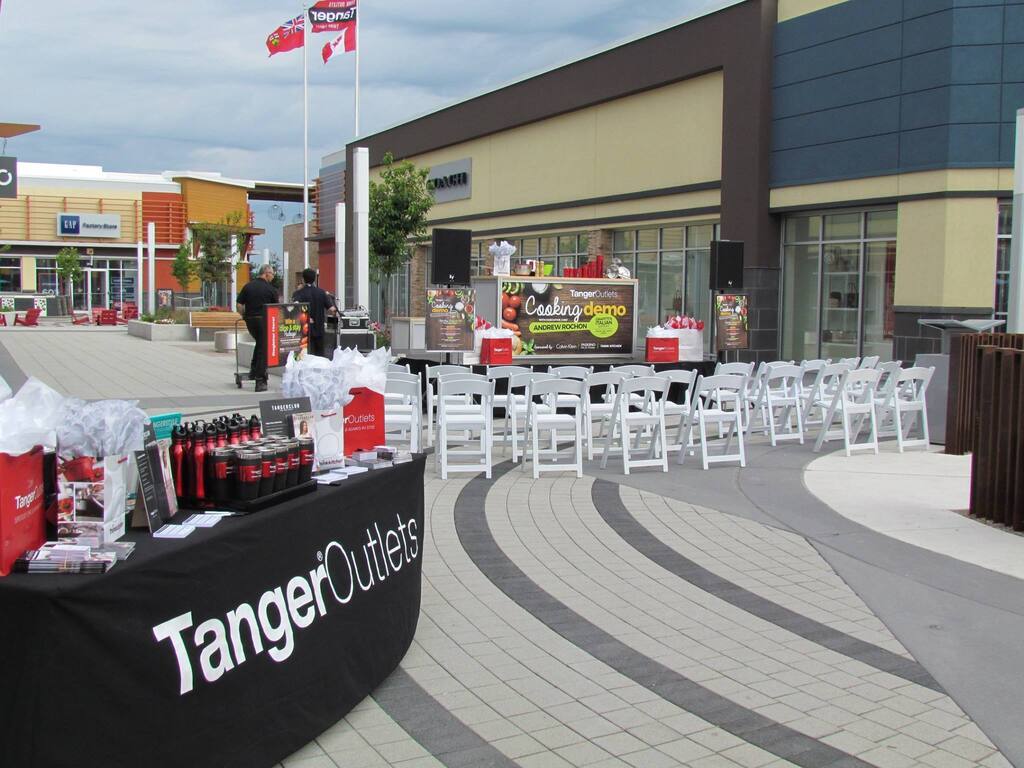 Holiday Inn and Suites Ottawa Kanata