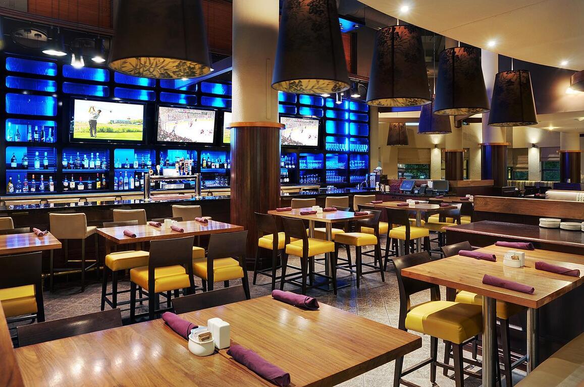 Holiday Inn and Suites Ottawa Kanata