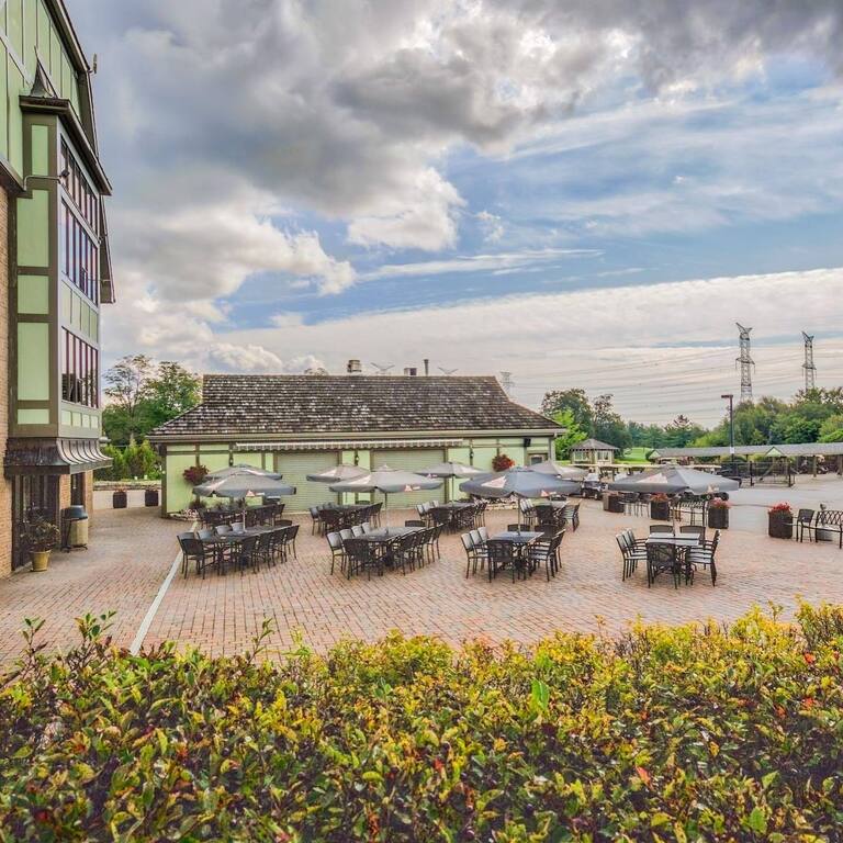 Deer Creek Golf and Banquet Facility Venue Ajax Weddinghero.ca