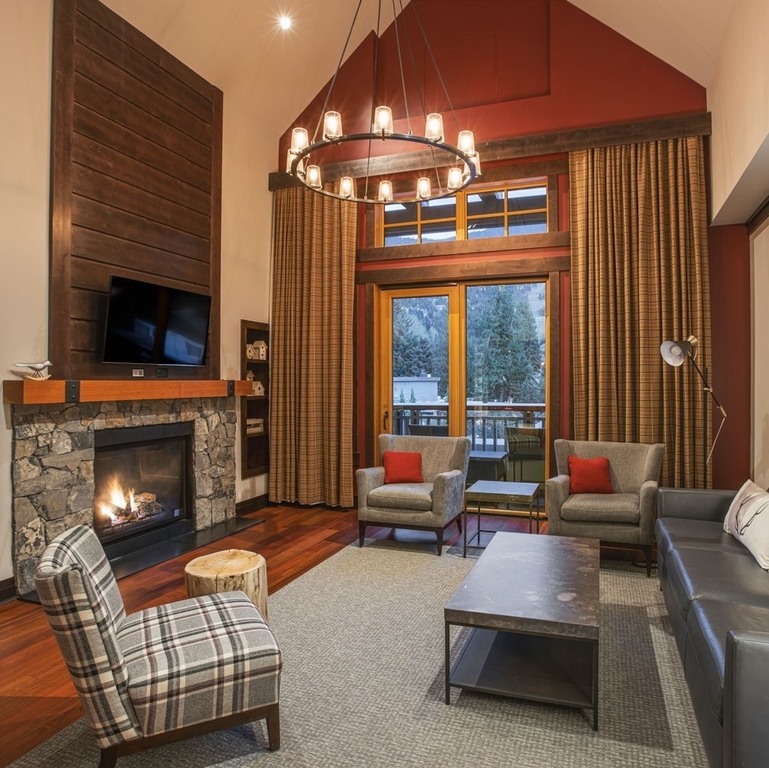Nita Lake Lodge
