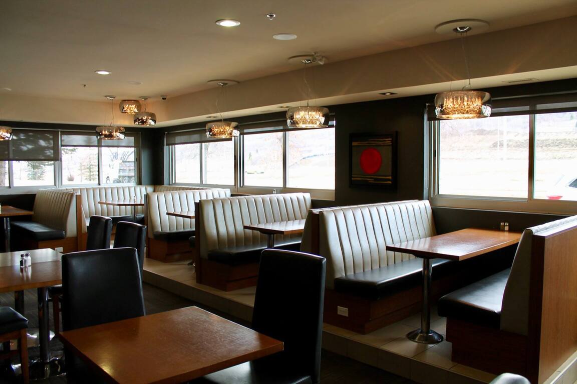 Four Points by Sheraton Calgary West