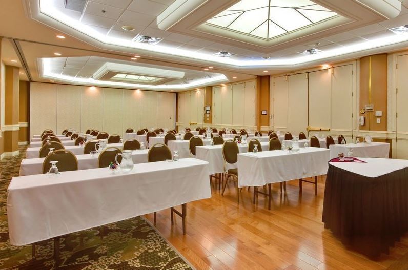 Holiday Inn Hotel and Suites Oakville