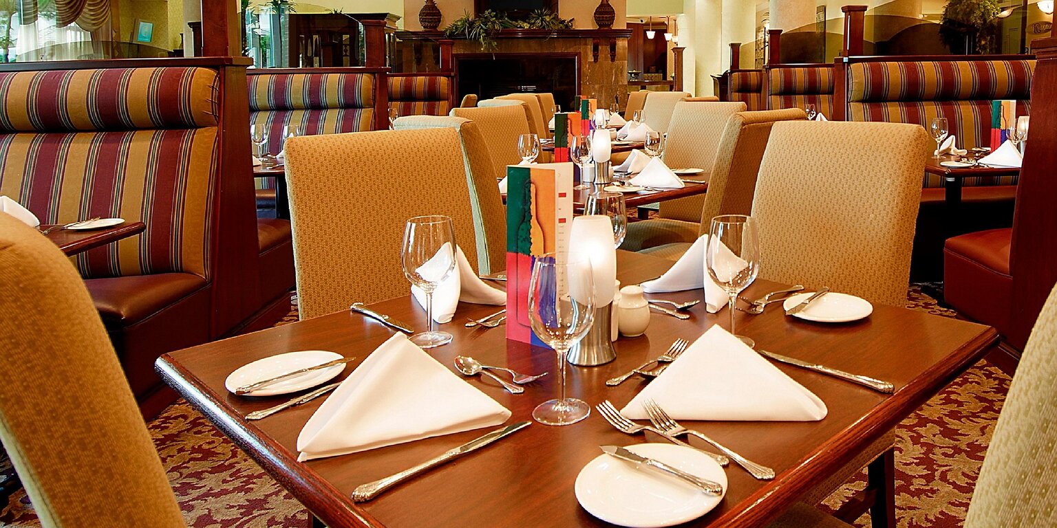 Holiday Inn Hotel and Suites Oakville