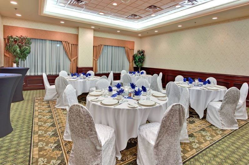 Holiday Inn Hotel and Suites Oakville