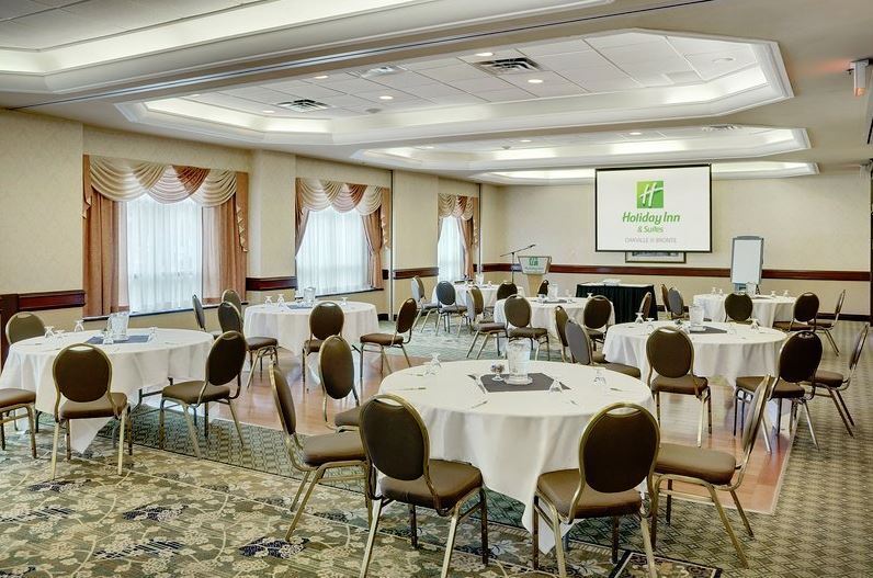 Holiday Inn Hotel and Suites Oakville