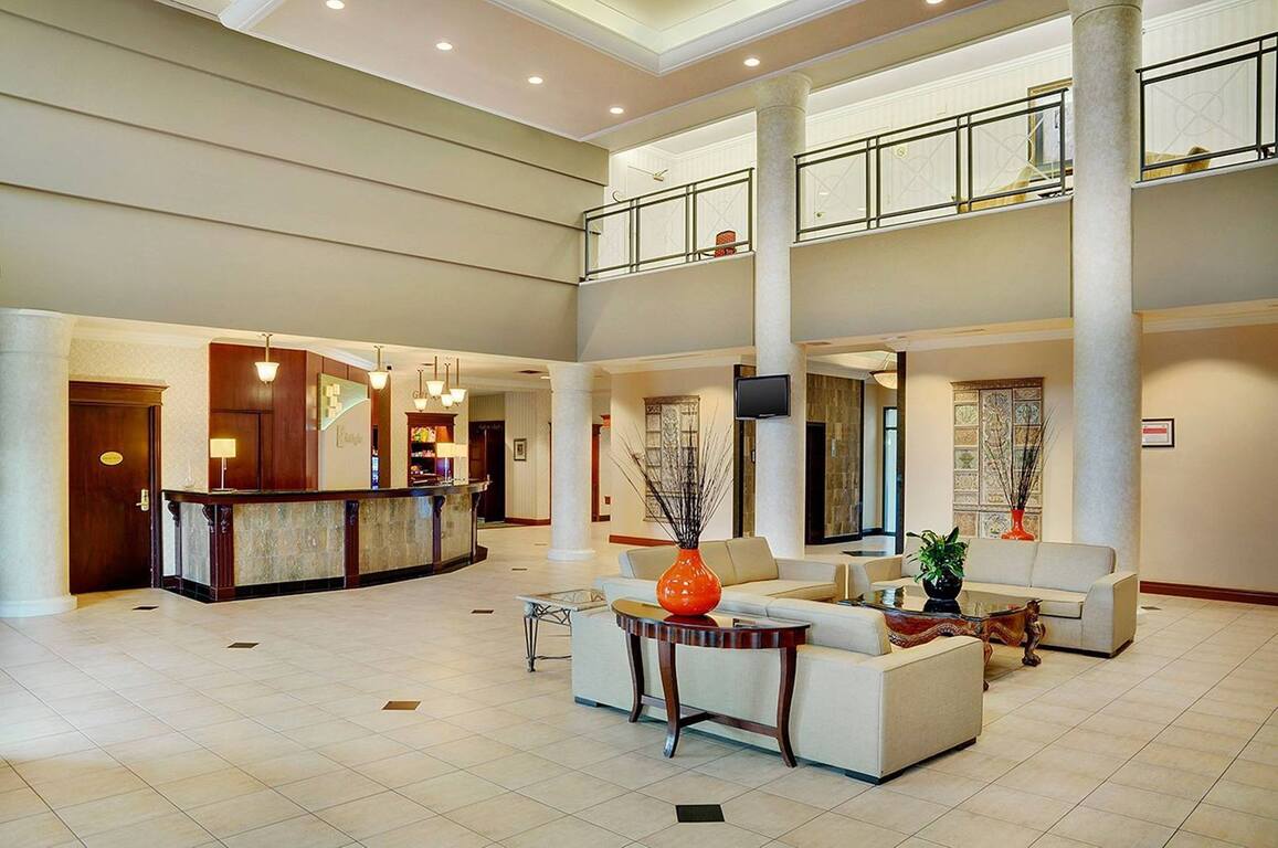 Holiday Inn Hotel and Suites Oakville