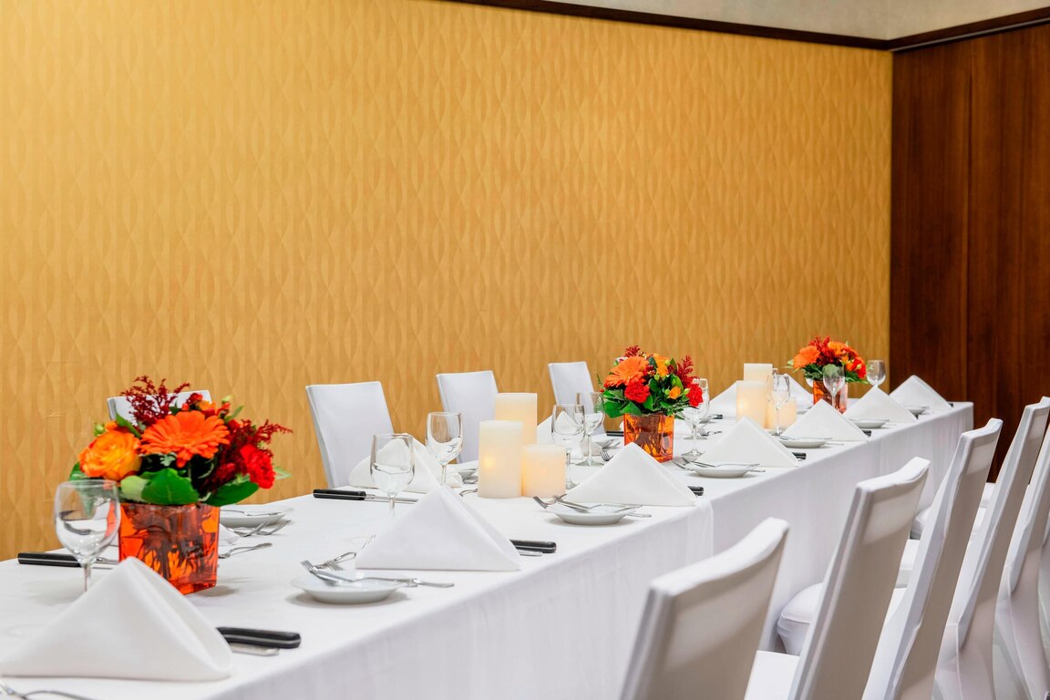 Courtyard by Marriott Calgary Airport