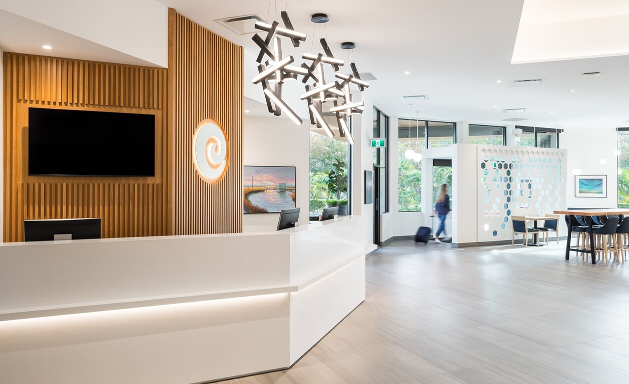 Coast Tsawwassen Inn