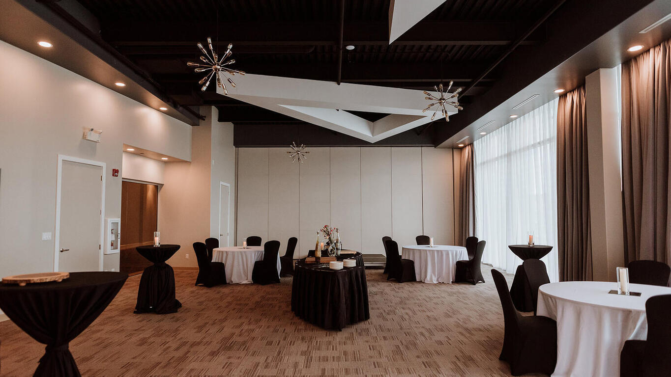 Coast Nisku Inn and Conference Centre