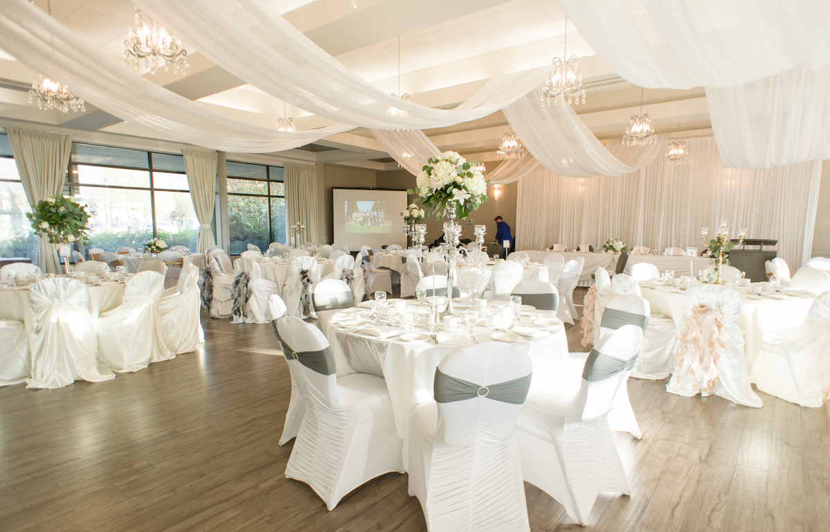 Mayfair Lakes Golf and Country Club