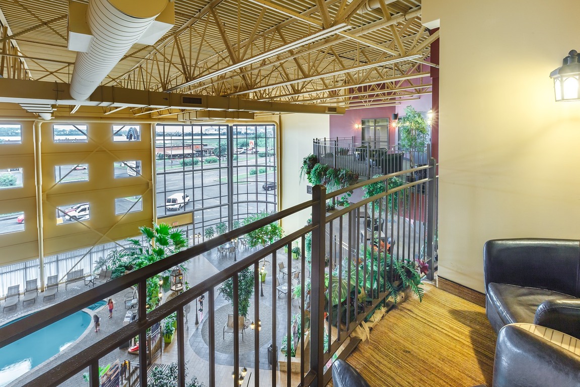 Ambassadeur Hotel and Suites