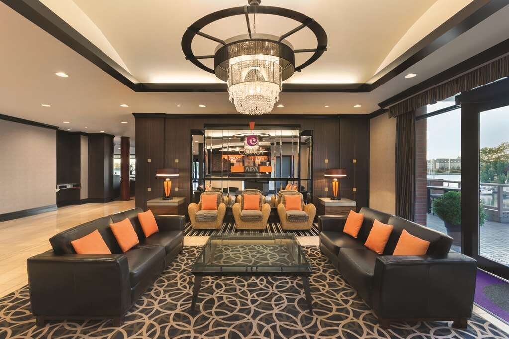 Coast Victoria Hotel and Marina by APA