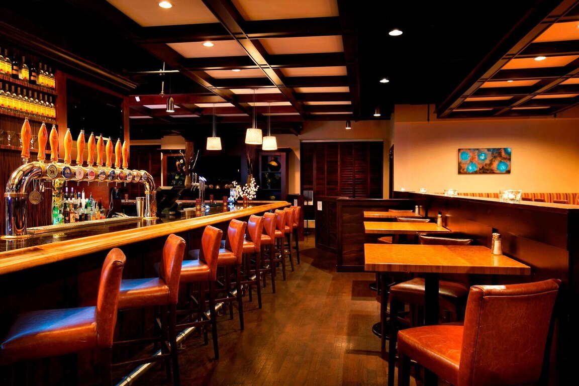 Four Points by Sheraton Victoria Gateway