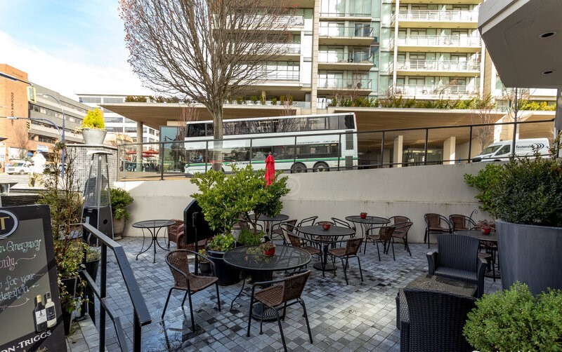 DoubleTree by Hilton and Suites Victoria