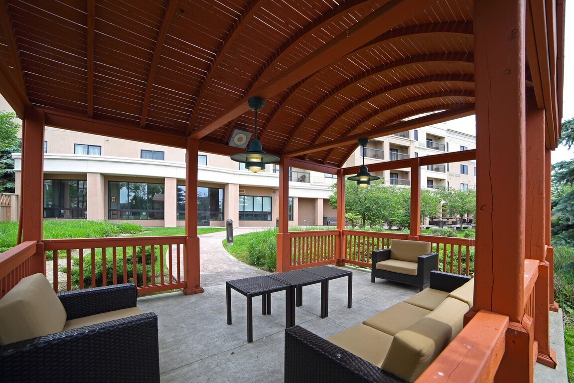 Courtyard by Marriott Airport West