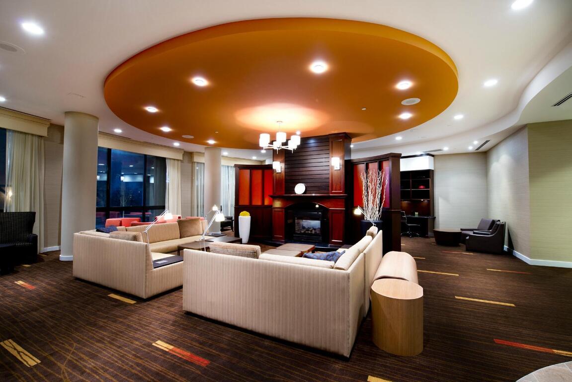 Courtyard by Marriott Airport West