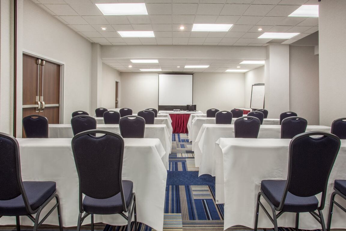 Holiday Inn Ottawa East