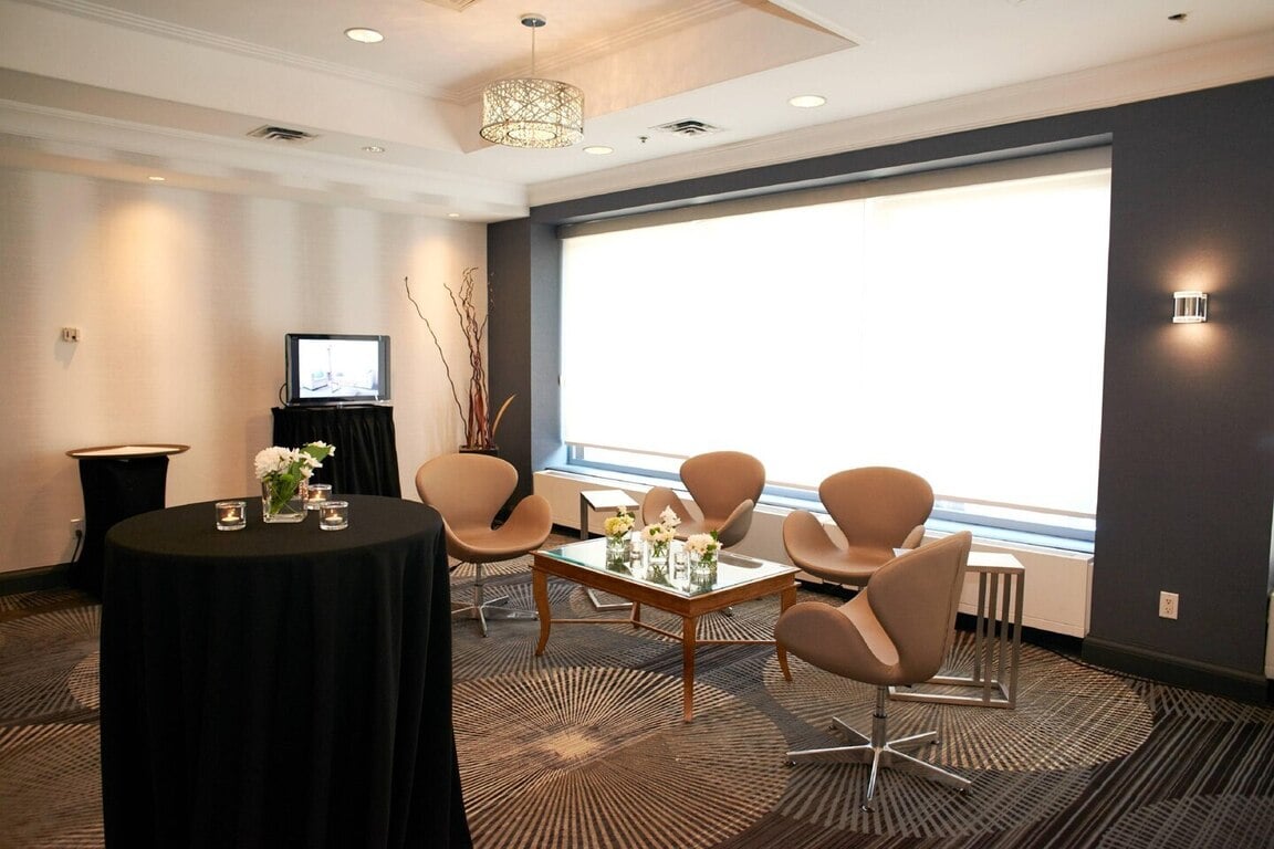 Courtyard By Marriott Toronto Downtown Venue Toronto Weddinghero Ca   Preview 1745 1OYIv1mo 