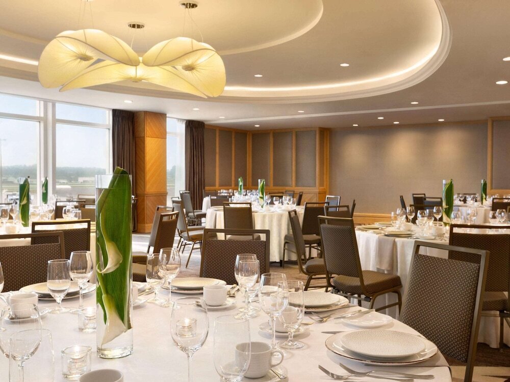 The Fairmont Vancouver Airport