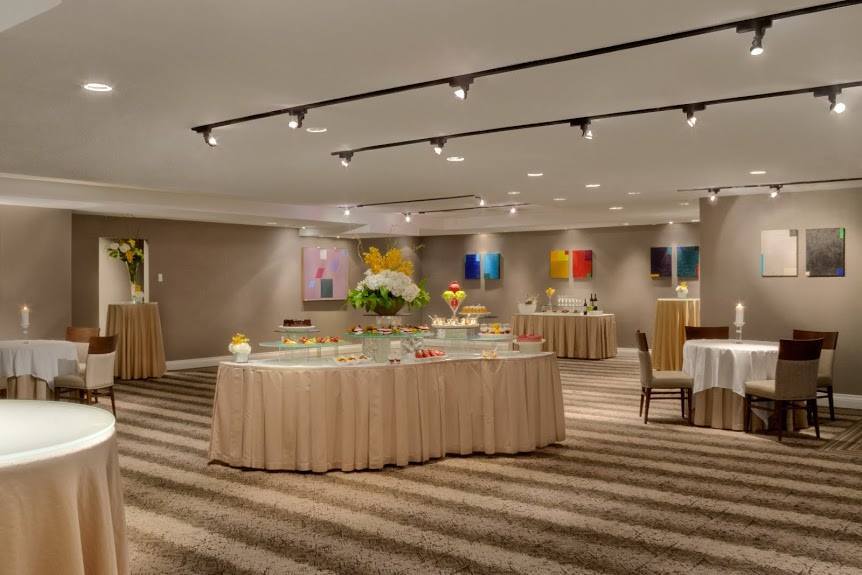 DoubleTree by Hilton Toronto Downtown