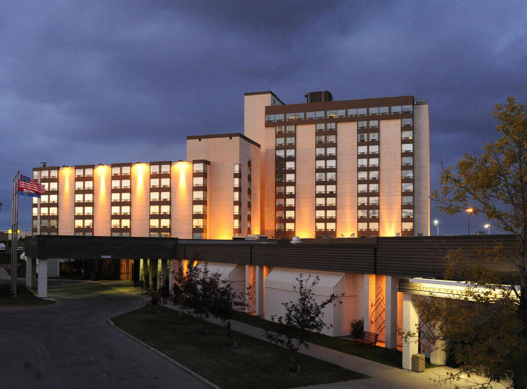 Best Western Premier Calgary Plaza Hotel