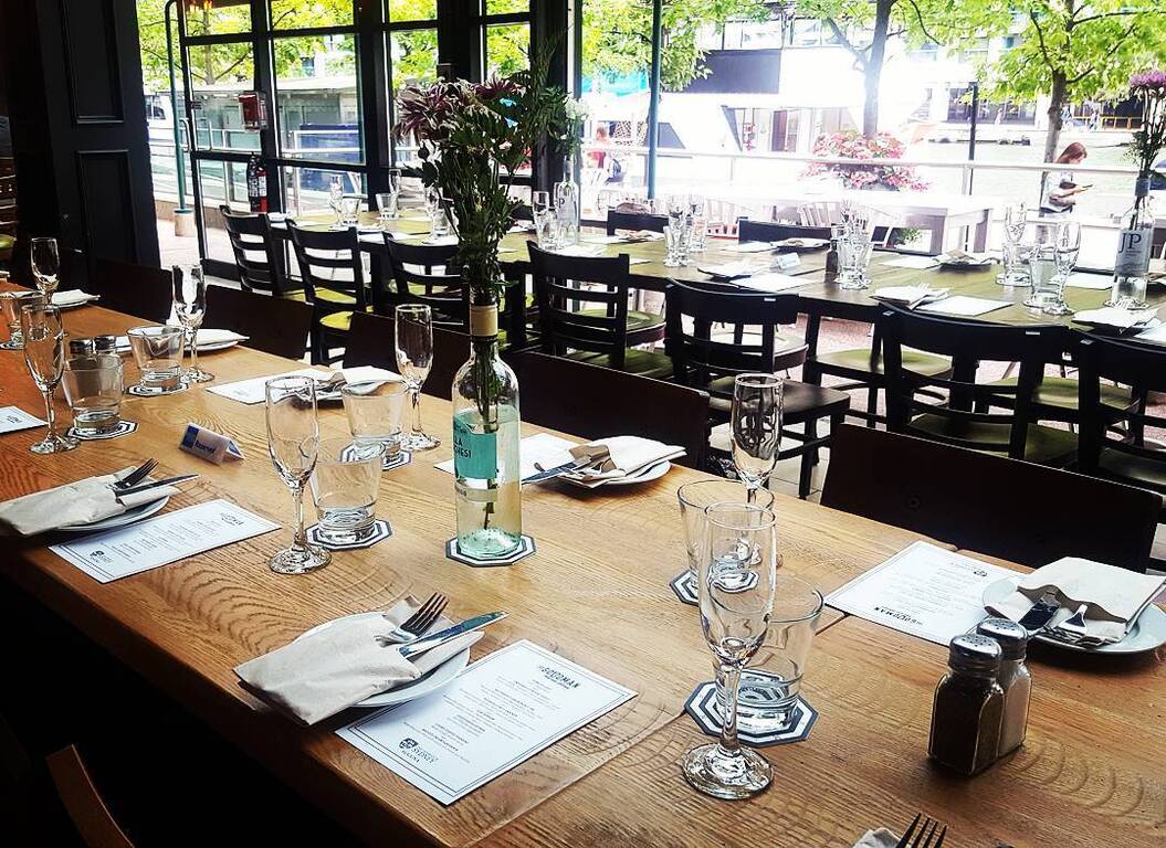 The Goodman Pub and Kitchen Venue Toronto Weddinghero.ca