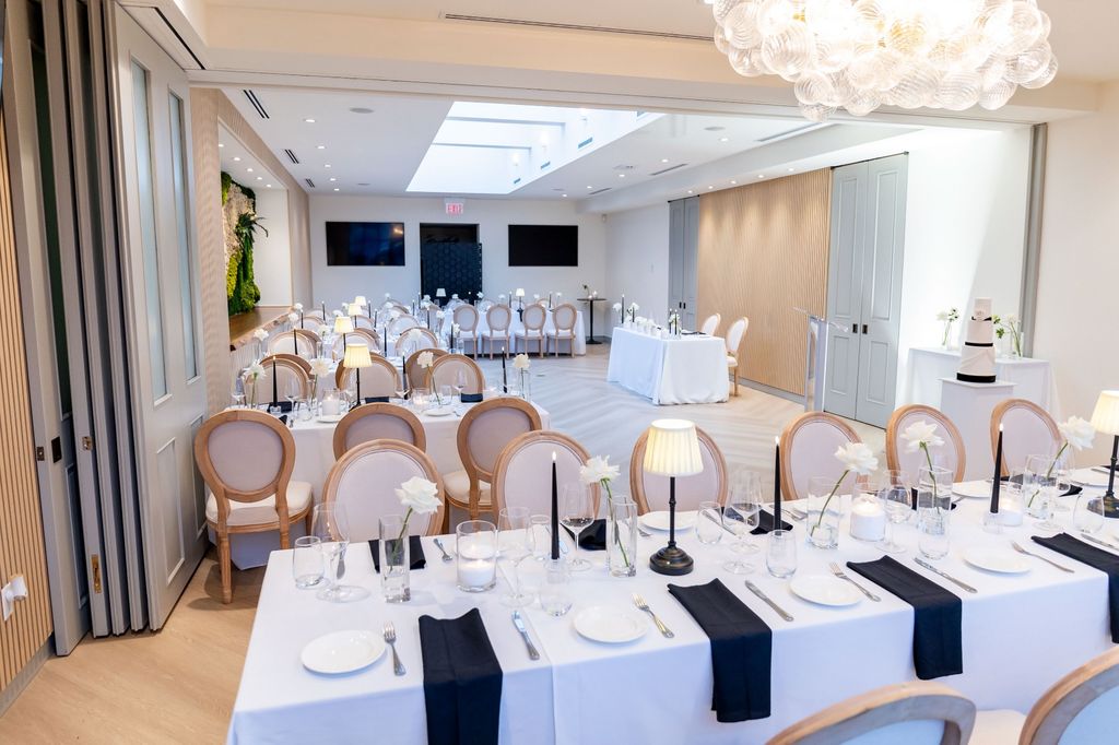 Blackshop Restaurant & Wine Bar