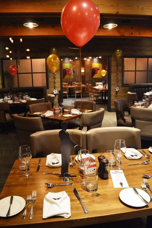 Charcoal Steak House Venue Kitchener Weddinghero.ca