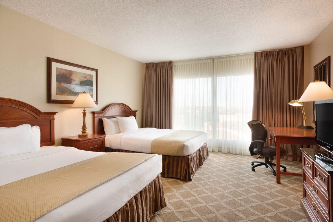 Days Hotel and Suites Lloydminster