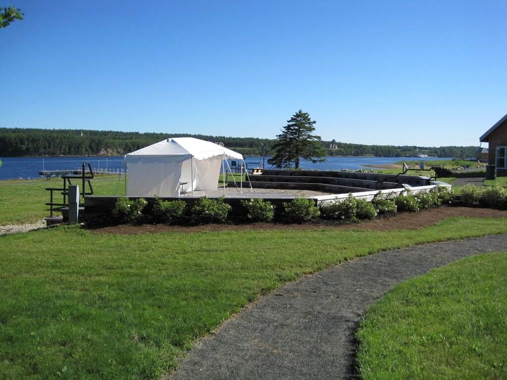 Middle Island Irish Historical Park