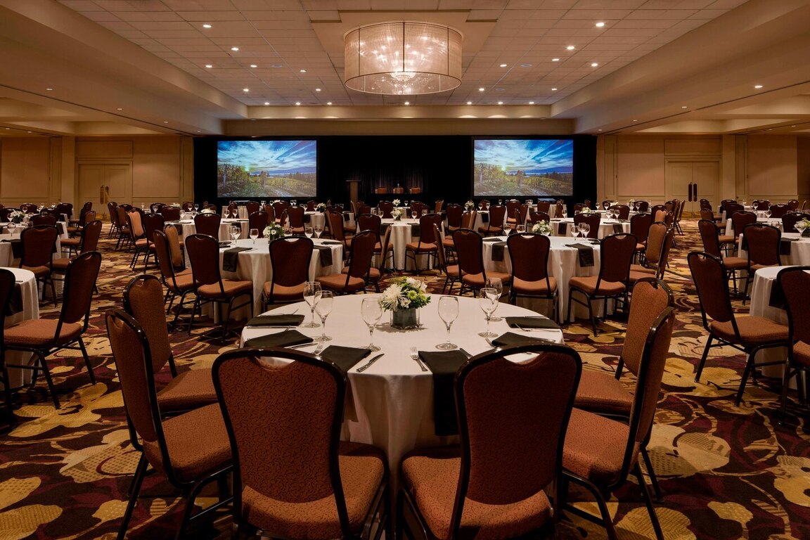 Delta Hotels Grand Okanagan Resort