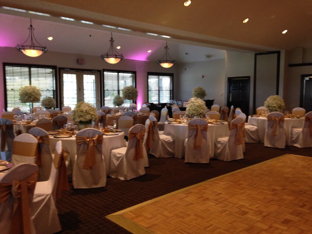 Fox Meadow Golf and Country Club