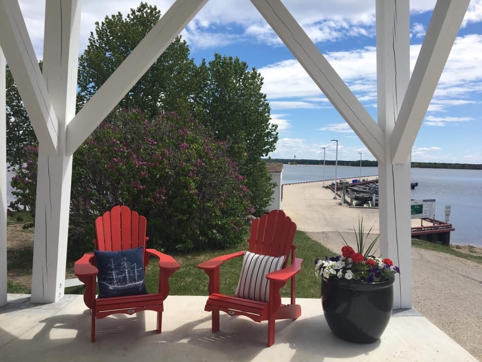 Gull Harbour Marina and Lighthouse Inn