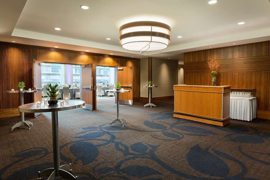 Coast Coal Harbour Hotel