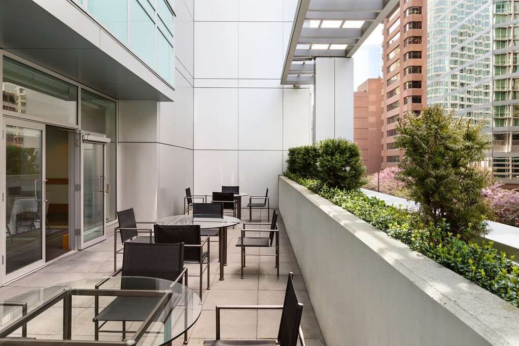 Coast Coal Harbour Hotel