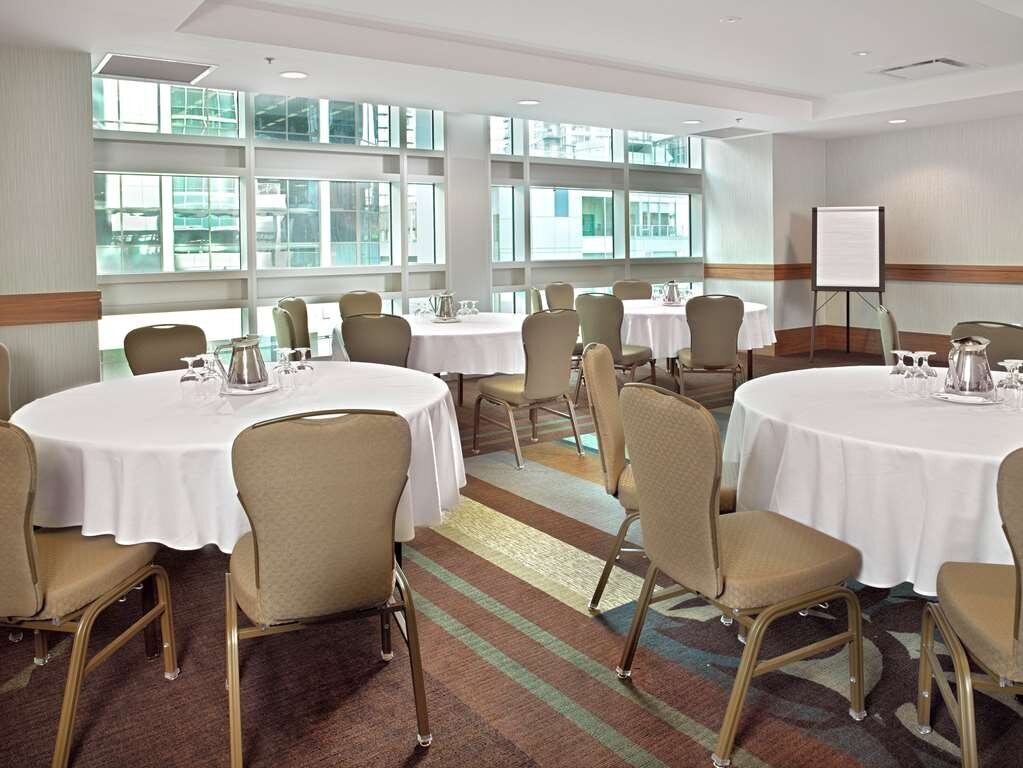 Coast Coal Harbour Hotel