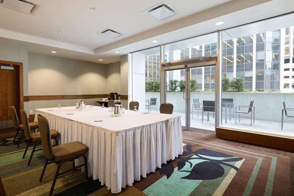 Coast Coal Harbour Hotel