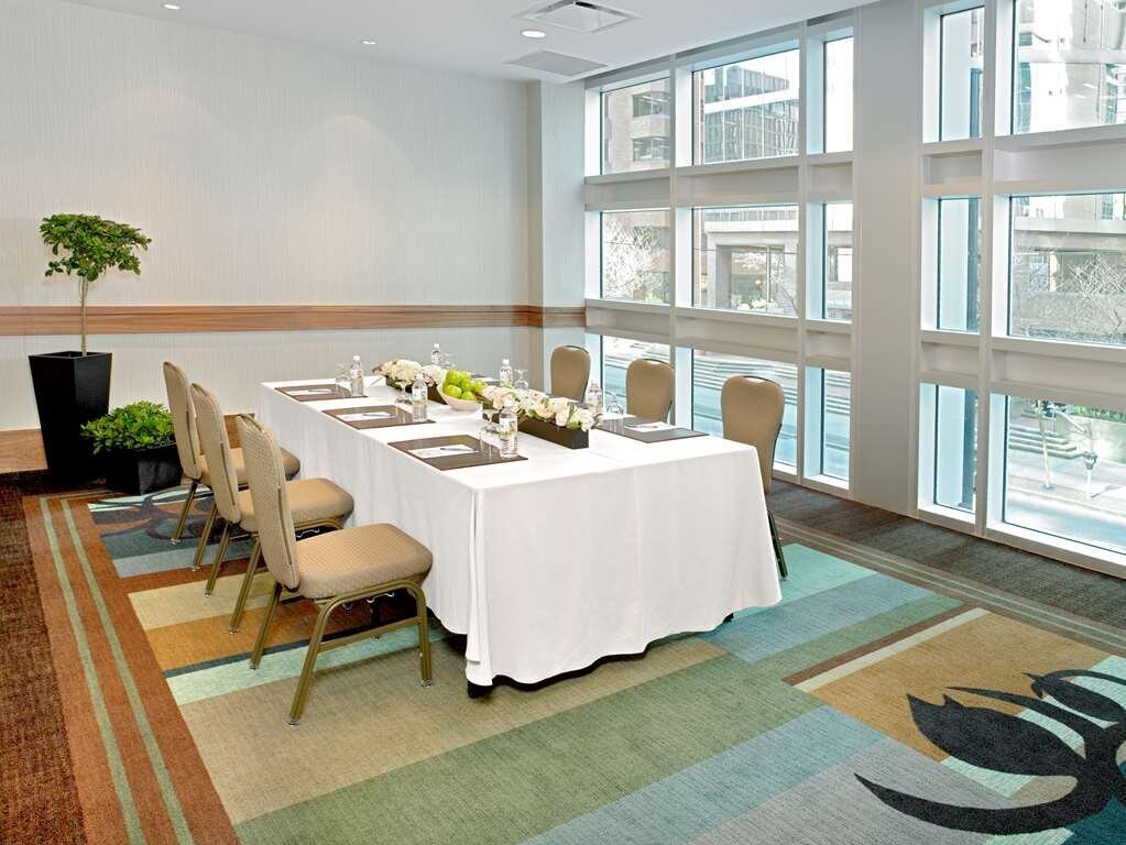 Coast Coal Harbour Hotel