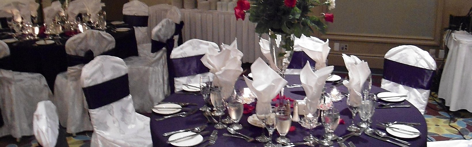 Holiday Inn and Suites Montreal Airport