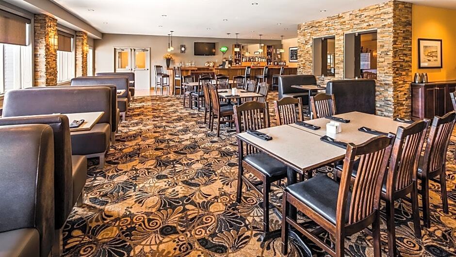 Best Western Plus Nor'wester Hotel