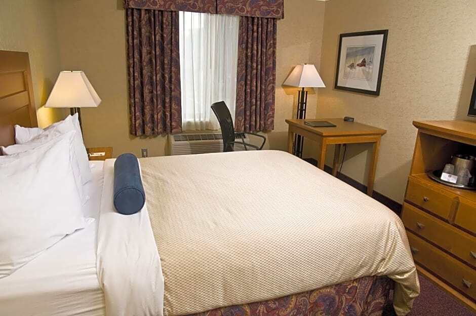 Best Western Plus Nor'wester Hotel