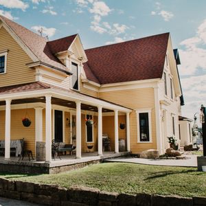 Magnetic Hill Winery